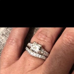 Princess diamond engagement ring and wedding band